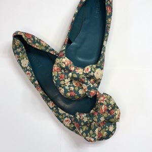 BRAND NEW - Floral Ballet Flats - Forever 21